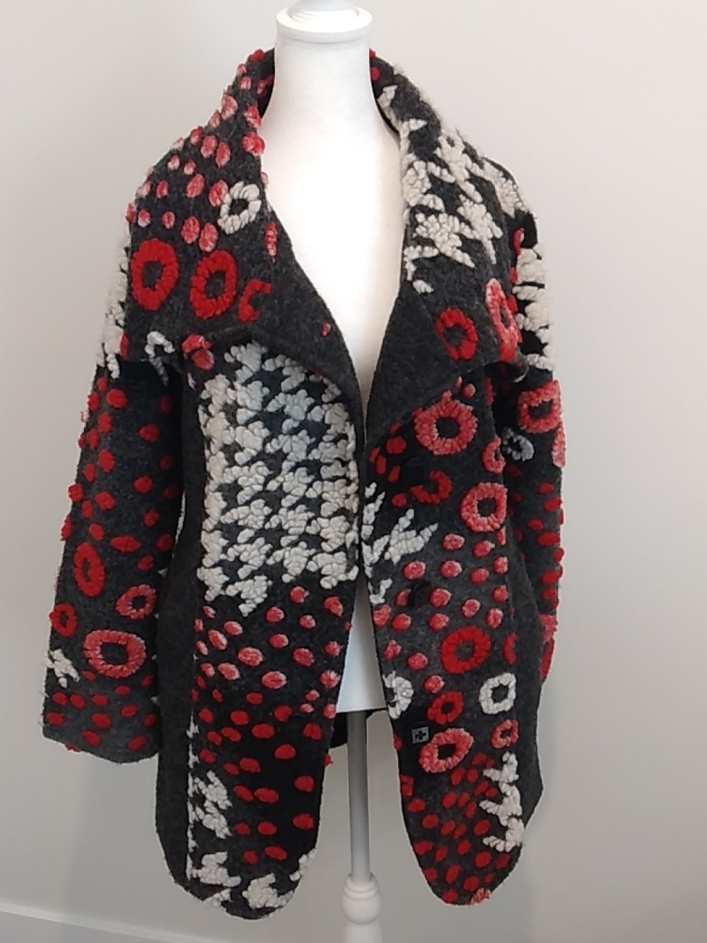 Kaktus Charcoal 80% Wool Pea Coat Red, Cream Pop-Texture Made In Italy Boho Cozy